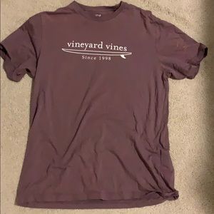 vineyard vines t-shirt